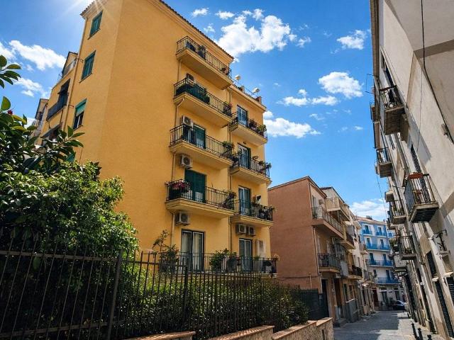 Appartamento in vendita a Portici NA