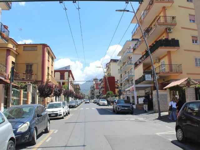 Appartamento in vendita a Portici NA
