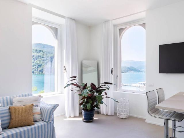 Appartamento in vendita a Porto Ceresio VA