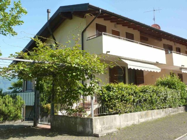 Appartamento in vendita a Porto Valtravaglia VA