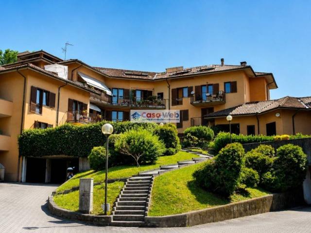 Appartamento in vendita a Porto Valtravaglia VA