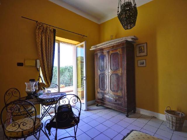 APPARTAMENTO in VENDITA a PORTOFERRAIO ISOLA D'ELBA, BIODOLA di 3 vani