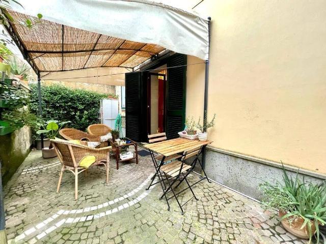 Appartamento in vendita a Pozzuoli NA