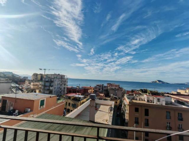 Appartamento in vendita a Pozzuoli NA
