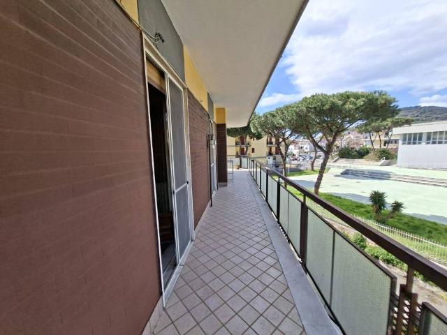 Appartamento in vendita a Pozzuoli NA