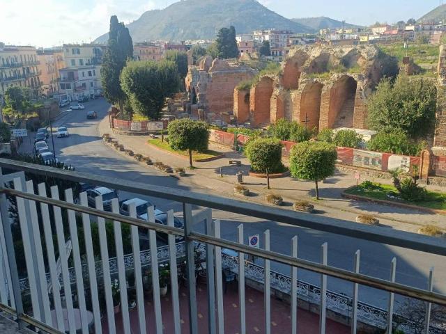 Appartamento in vendita a Pozzuoli NA