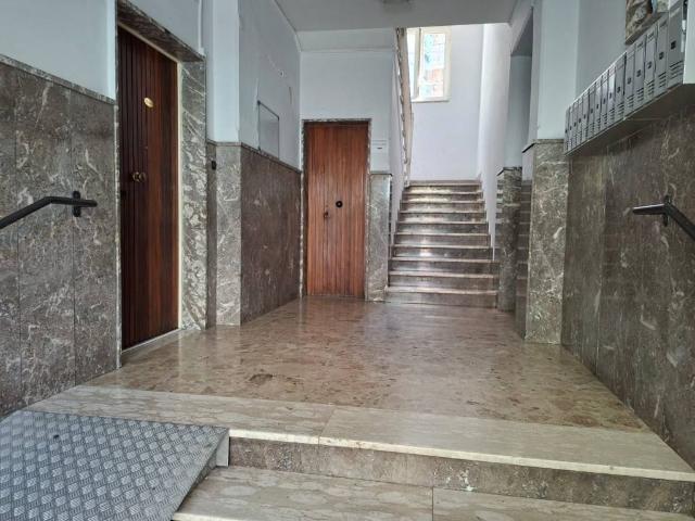 Appartamento in vendita a Pozzuoli NA