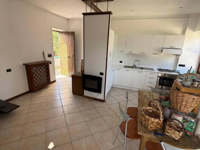 Appartamento in vendita a Pozzuoli NA