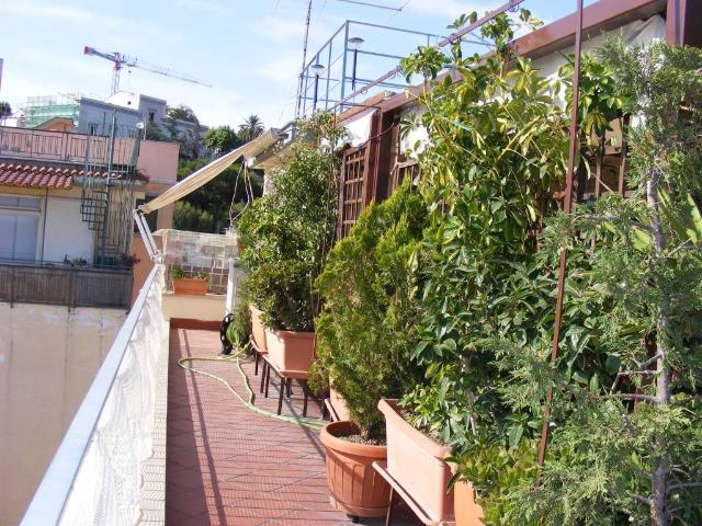 Appartamento in vendita a Pozzuoli NA