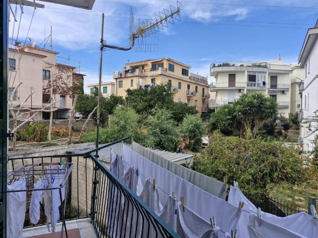 Appartamento in vendita a Pozzuoli NA