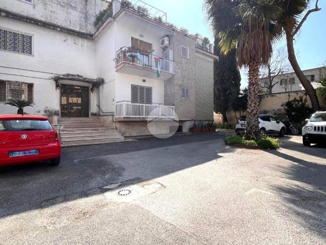 Appartamento in vendita a Pozzuoli NA