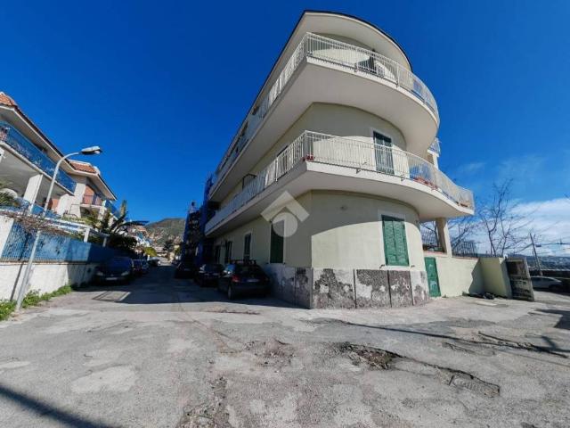 Appartamento in vendita a Pozzuoli NA