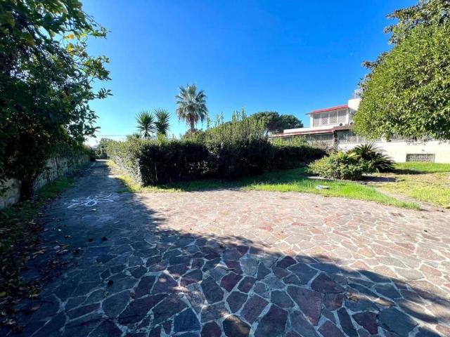 Appartamento in vendita a Pozzuoli NA