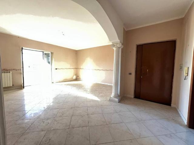Appartamento in vendita a Pozzuoli NA