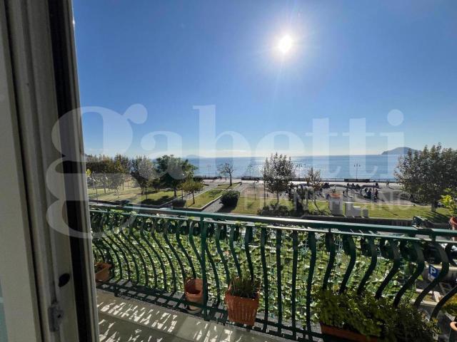 Appartamento in vendita a Pozzuoli