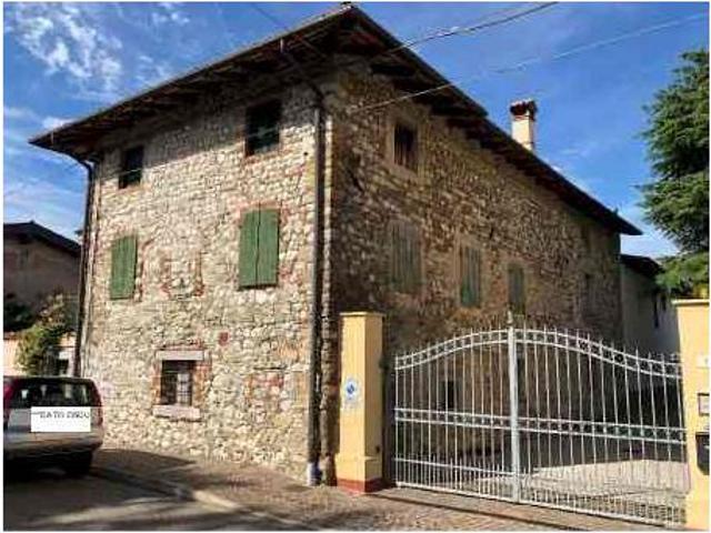 APPARTAMENTO in VENDITA a PREMARIACCO Premariacco di 4 vani