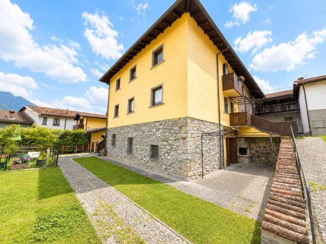 Appartamento in vendita a Premolo BG