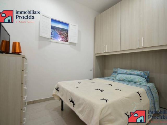 Appartamento in vendita a Procida NA