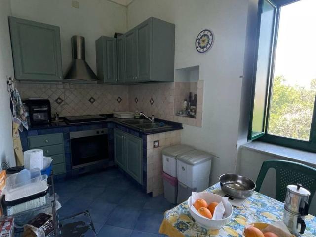 Appartamento in vendita a Procida NA