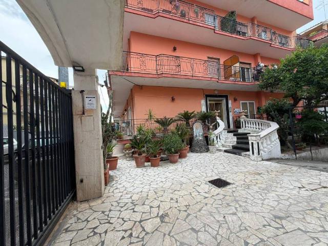 Appartamento in vendita a Quarto NA