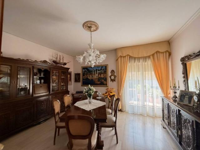 Appartamento in vendita a Quarto NA