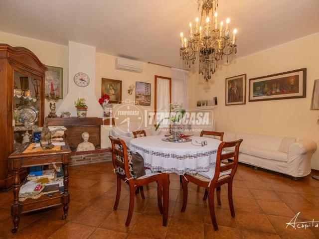 Appartamento in vendita a Quattro Castella RE