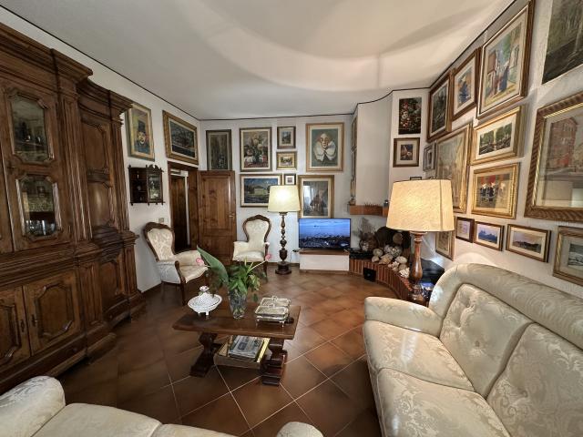 APPARTAMENTO in VENDITA a RUFINA di 4 vani