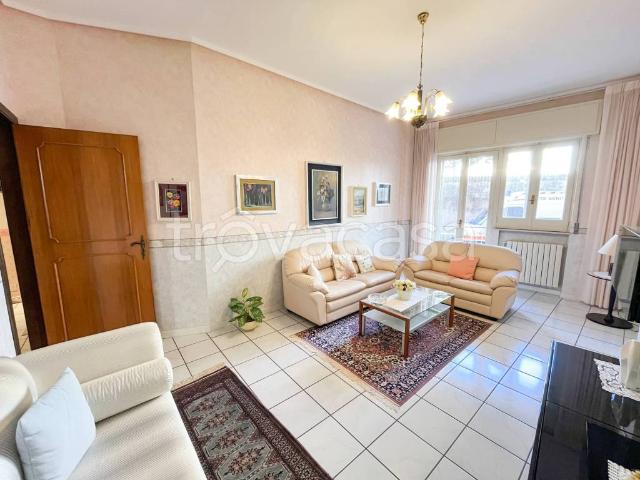 Appartamento in vendita a Ragusa via Caserma, 28, Centro città