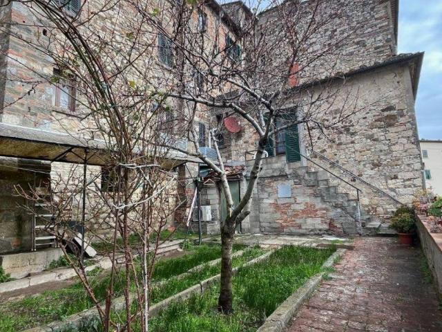 Appartamento in vendita a Radda in Chianti SI