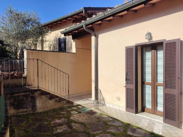 Appartamento in vendita a Radicofani SI