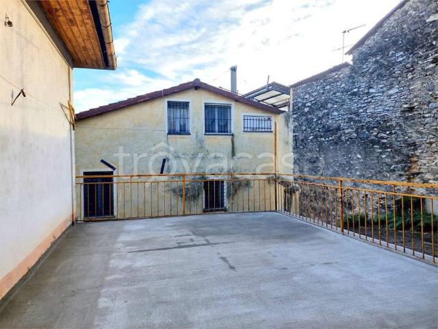 Appartamento in vendita a Ranzo via Umberto 1, 31