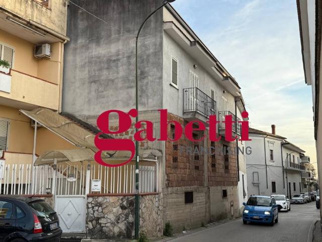 Appartamento in vendita a Recale CE