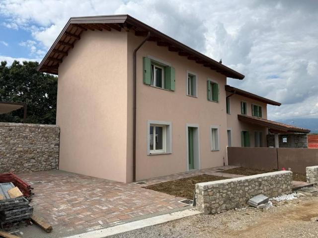 Villetta a schiera in vendita a Tavagnacco UD