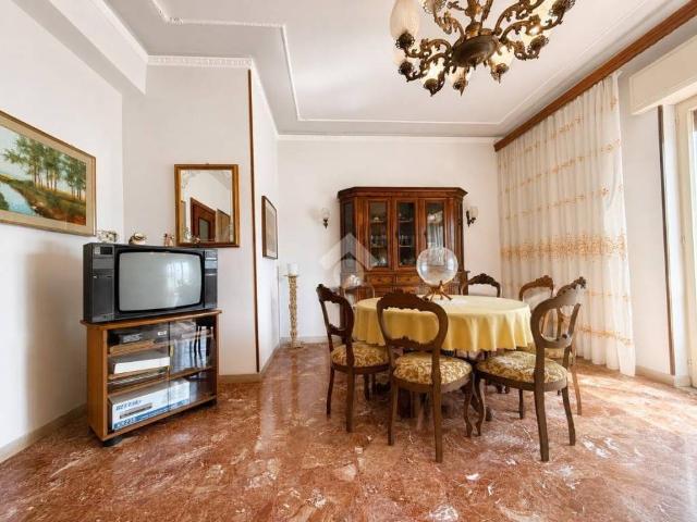 Appartamento in vendita a Reggio di Calabria via Polistena, 35, Sbarre