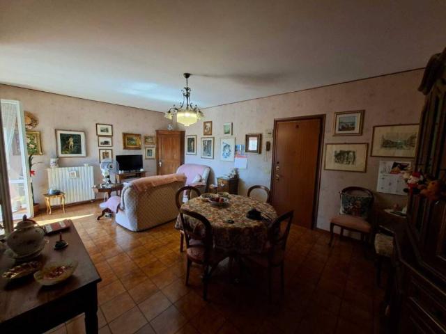 Appartamento in vendita a Reggio Emilia RE