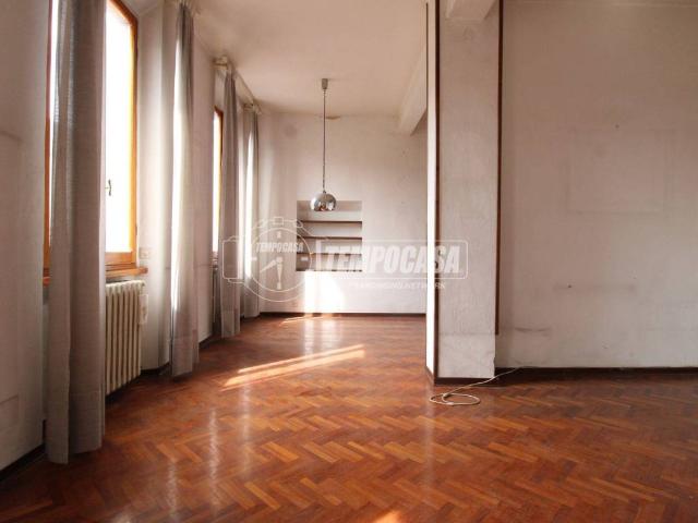 Appartamento in vendita a Reggio Emilia RE