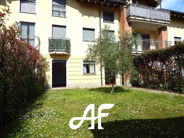 Appartamento in vendita a Renate MB