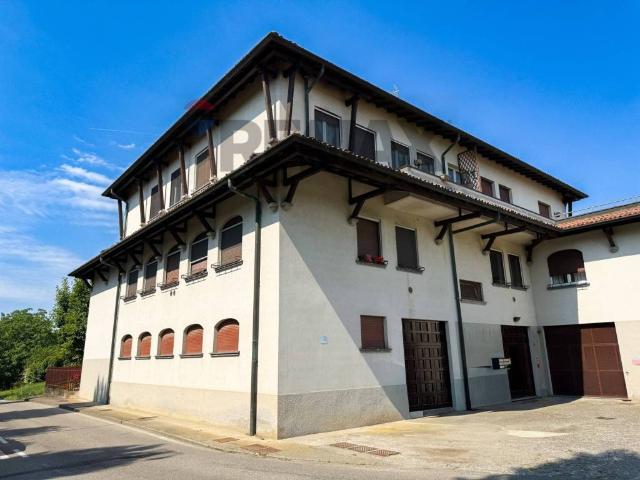 Appartamento in vendita a Renate MB
