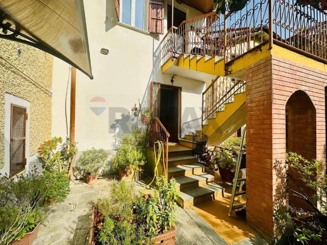 Appartamento in vendita a Rezzo IM
