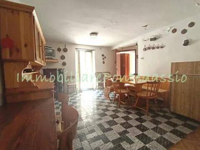 Appartamento in vendita a Rezzo IM