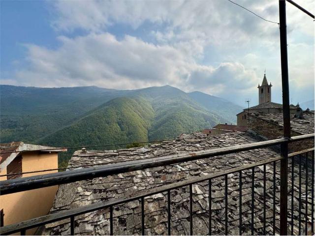 Appartamento in vendita a Rezzo IM