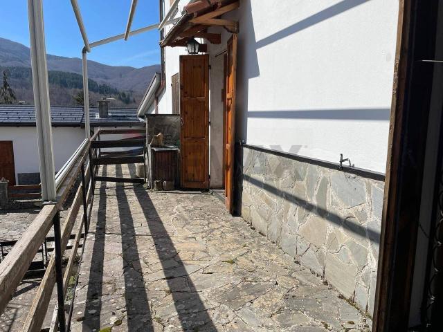 Appartamento in vendita a Rezzoaglio