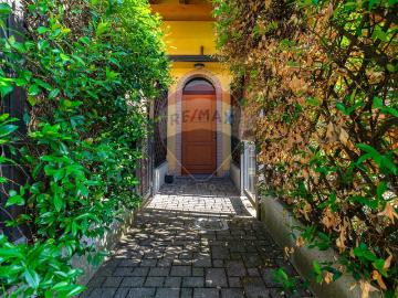 Appartamento in vendita a Rho, Zona Centro