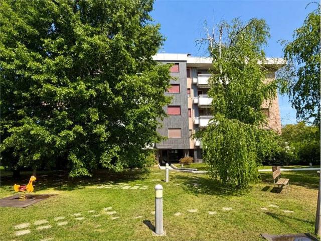 Appartamento in vendita a Rho MI