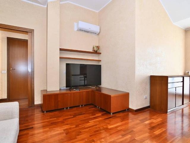 Appartamento in vendita a Rho MI