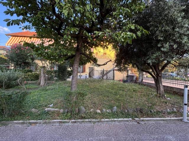 Appartamento in vendita a Rho MI