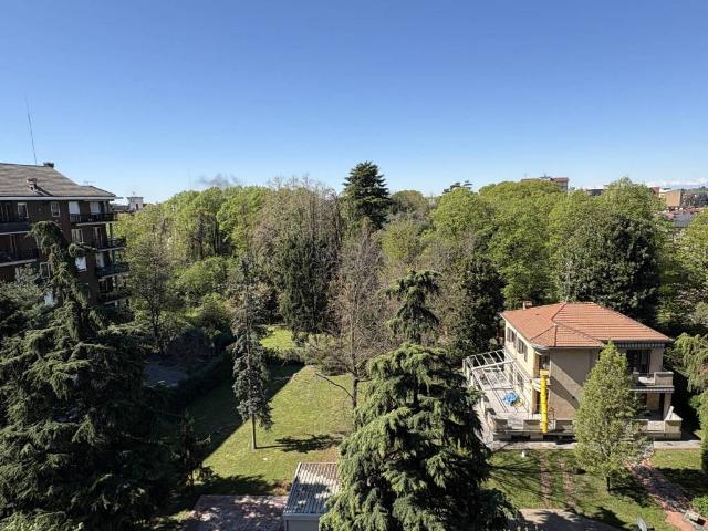 Appartamento in vendita a Rho MI
