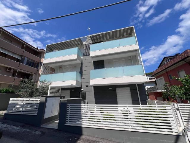 Appartamento in vendita a Riccione RN