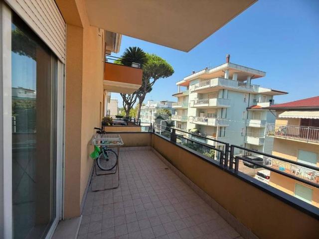Appartamento in vendita a Riccione RN