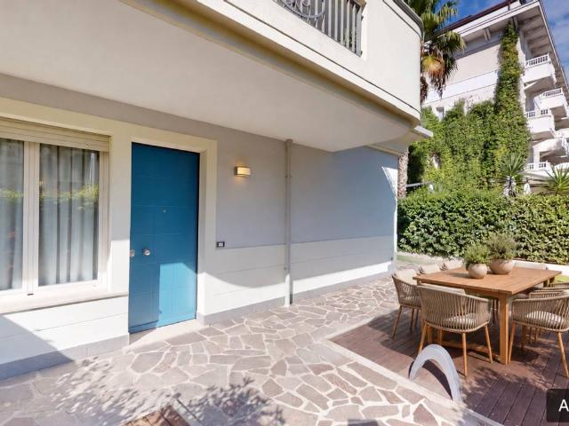 Appartamento in vendita a Riccione RN